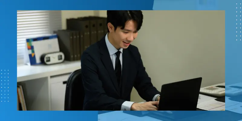 administrative virtual assistant working on laptop