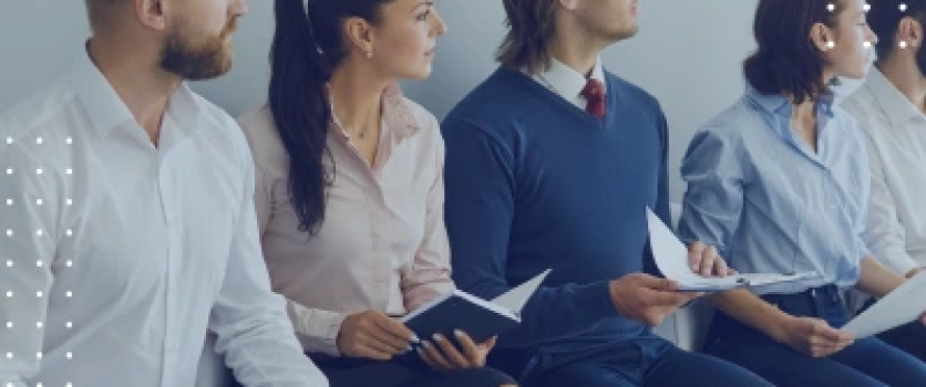 The Smart Choice: Hire A Dedicated Virtual Assistant or a Team of VAs?